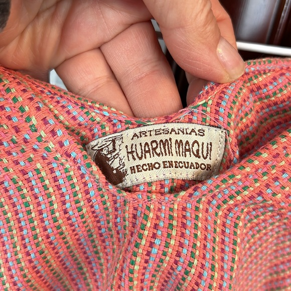 HUARMI MAQUI artisan Ecuadorian handmade poncho - Picture 3 of 8